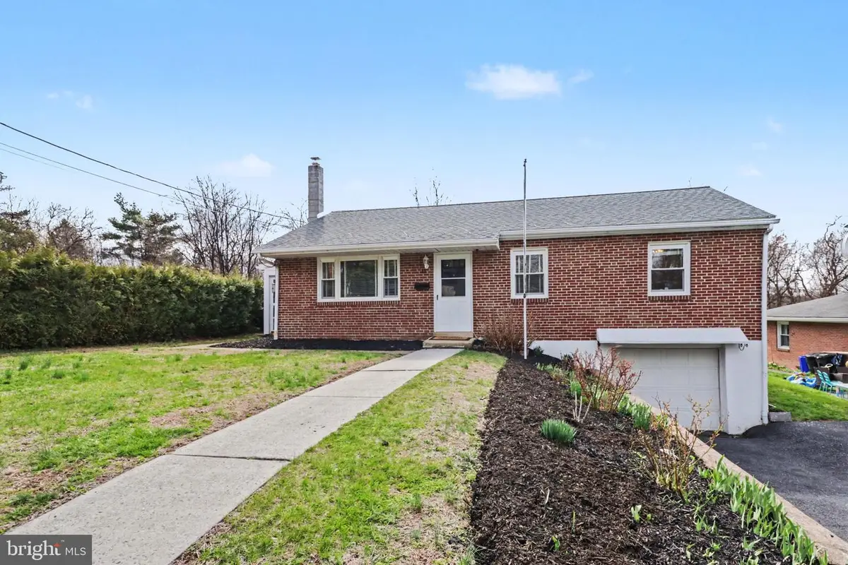 11 W Highland Ave, Enola, PA 17025 - #1