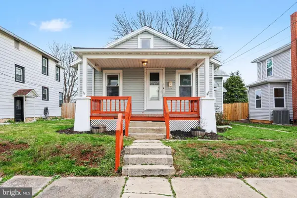 121 E Portland St, MECHANICSBURG, PA 17055