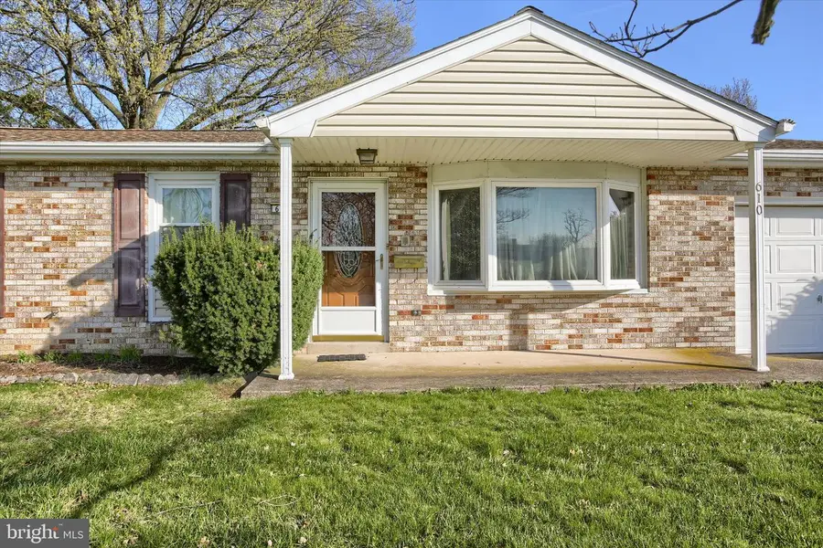 610 Grandview Ave, Camp Hill, PA 17011 - #3