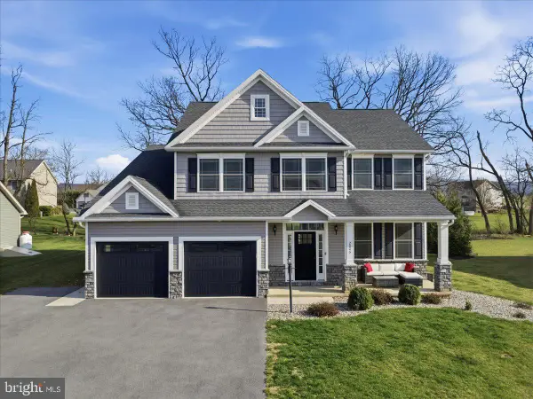 2006 Jelena Road, SHIPPENSBURG, PA 17257