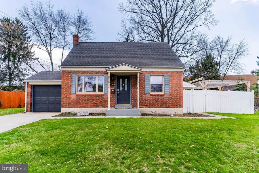 1919 Princeton Ave, Camp Hill, PA 17011 - #2