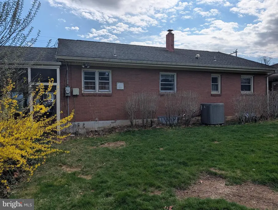 1476 Brandt Avenue, New Cumberland, PA 17070 - #3