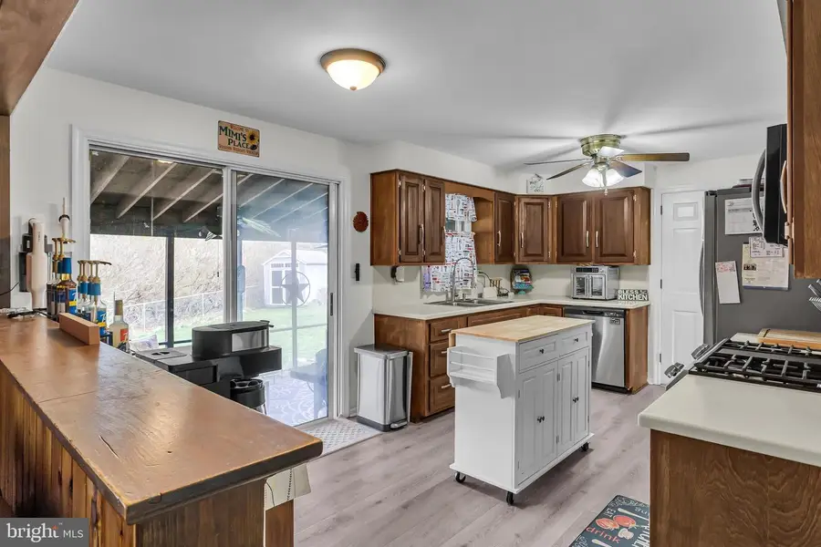 932 Shiremont Dr, Mechanicsburg, PA 17050 - #2