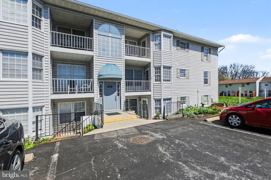 126 W Portland St, Mechanicsburg, PA 17055 - #2