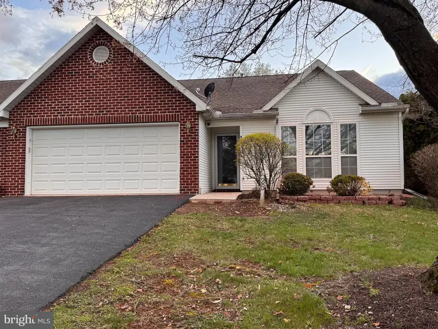 25 Greenfield Drive, Carlisle, PA 17015 - #2