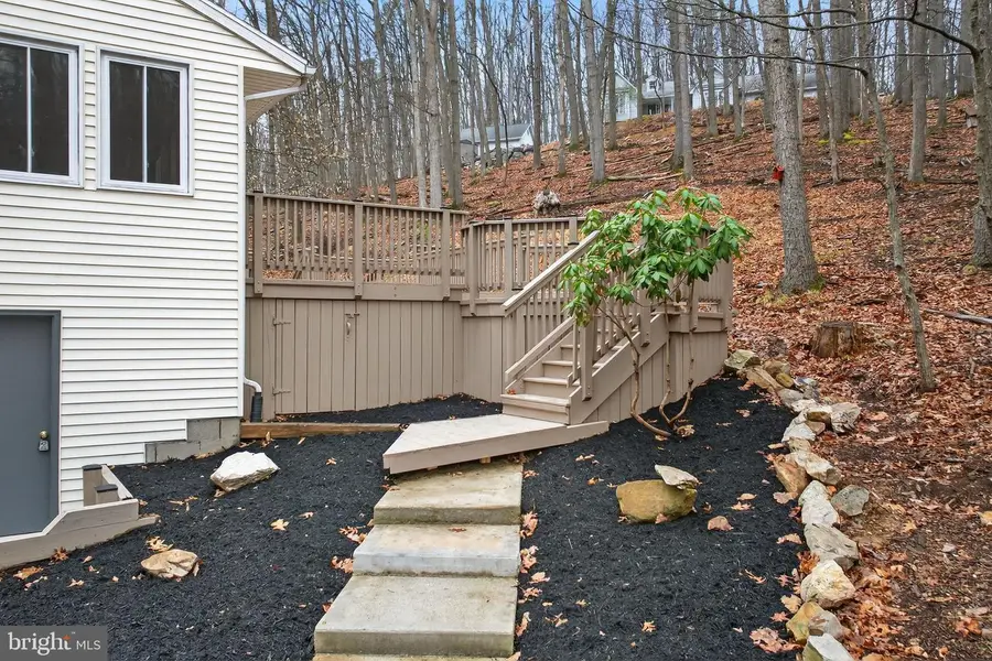 600 Rocky Dr, Boiling Springs, PA 17007 - #2