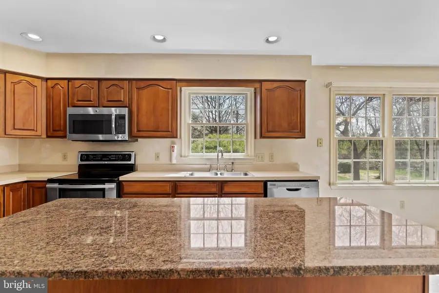 914 Maplewood Ln, Enola, PA 17025 - #2