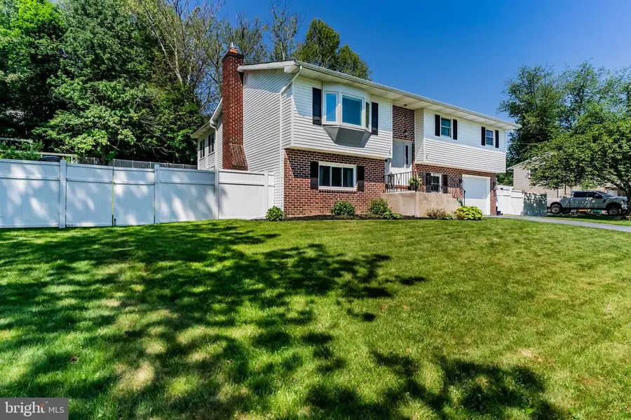 5242 Terrace Rd, Mechanicsburg, PA 17050 - #3