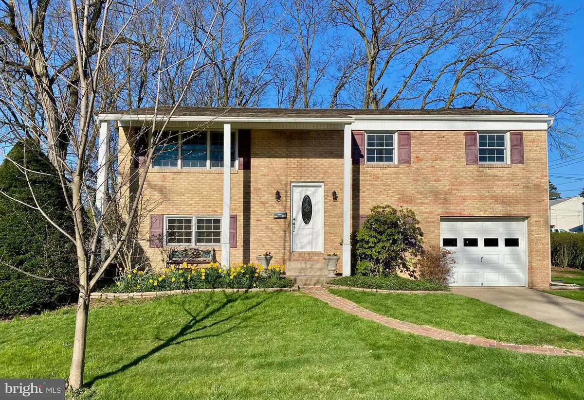 300 Thomas Dr, Mechanicsburg, PA 17050 - #1