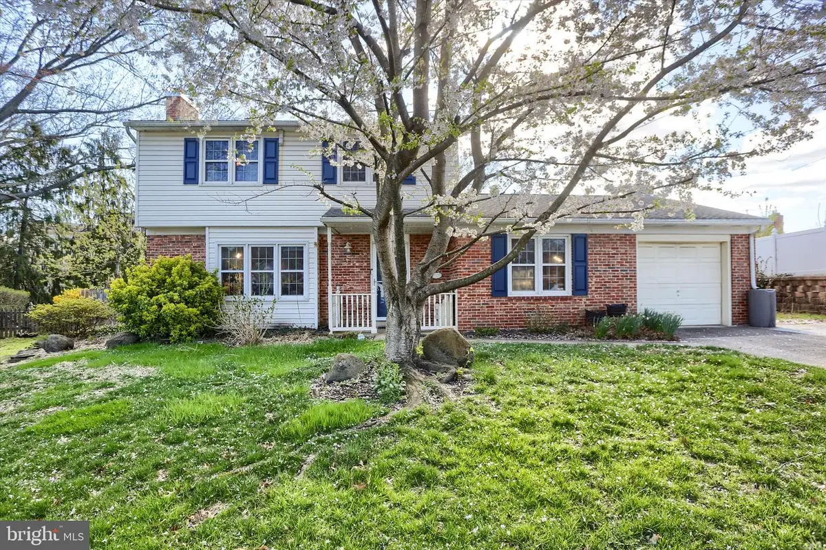 437 Appletree Rd, Camp Hill, PA 17011 - #1