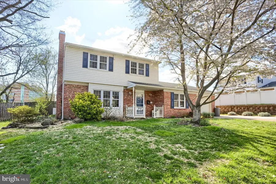 437 Appletree Rd, Camp Hill, PA 17011 - #2