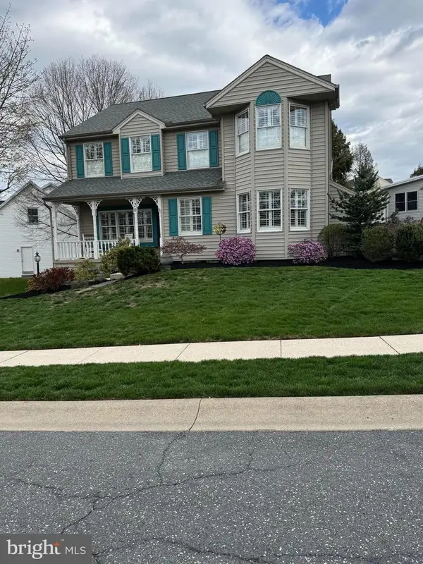 20 Windsor Way, CAMP HILL, PA 17011