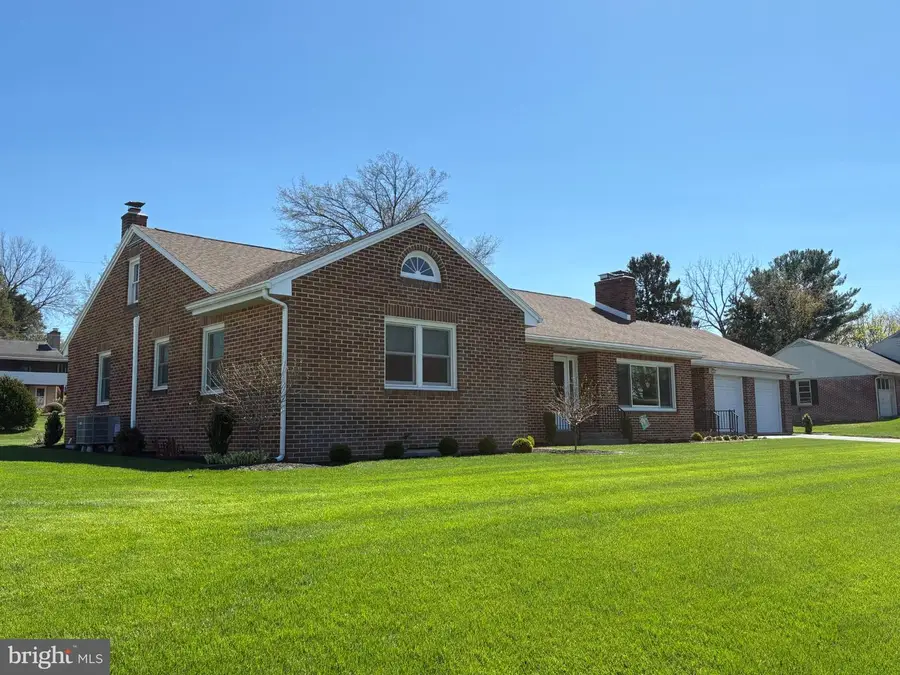 630 Charles St, Shippensburg, PA 17257 - #3