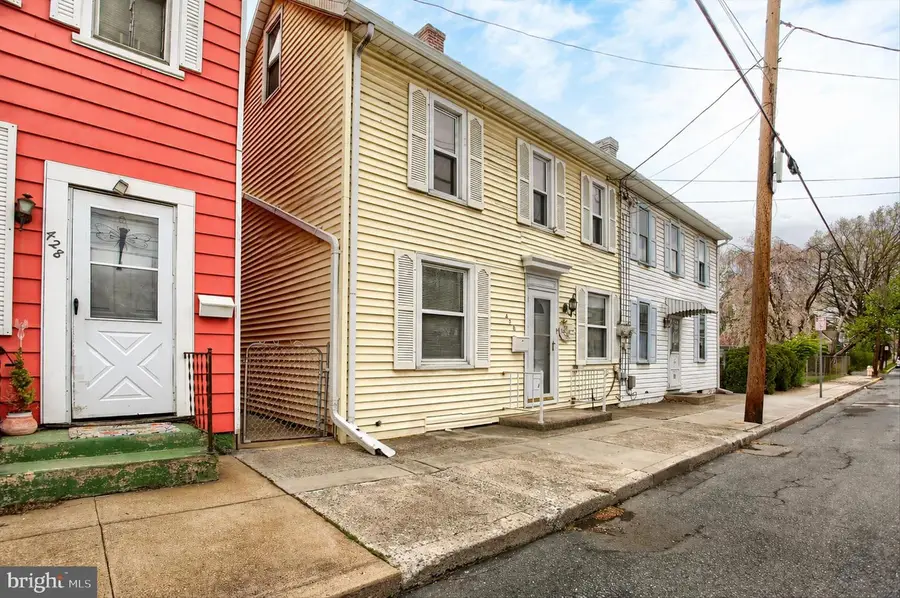 430 N East St, Carlisle, PA 17013 - #2