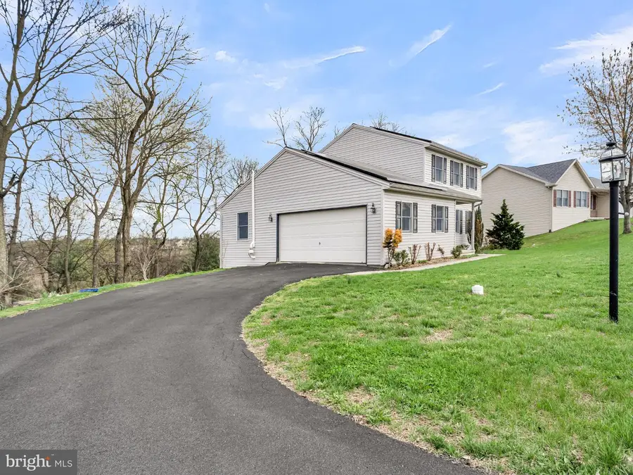 3465 Sullivan St, Mechanicsburg, PA 17050 - #2