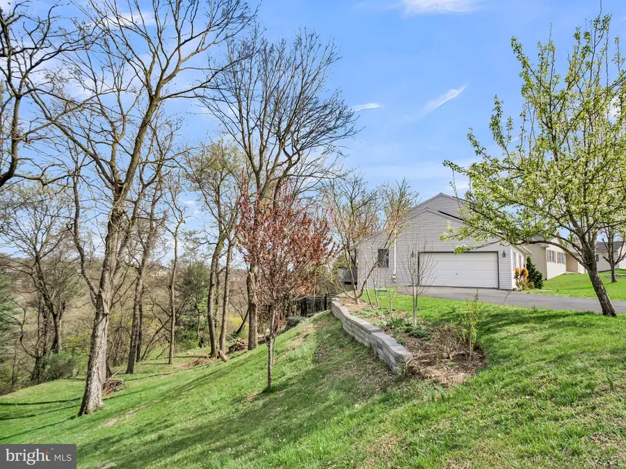 3465 Sullivan St, Mechanicsburg, PA 17050 - #3