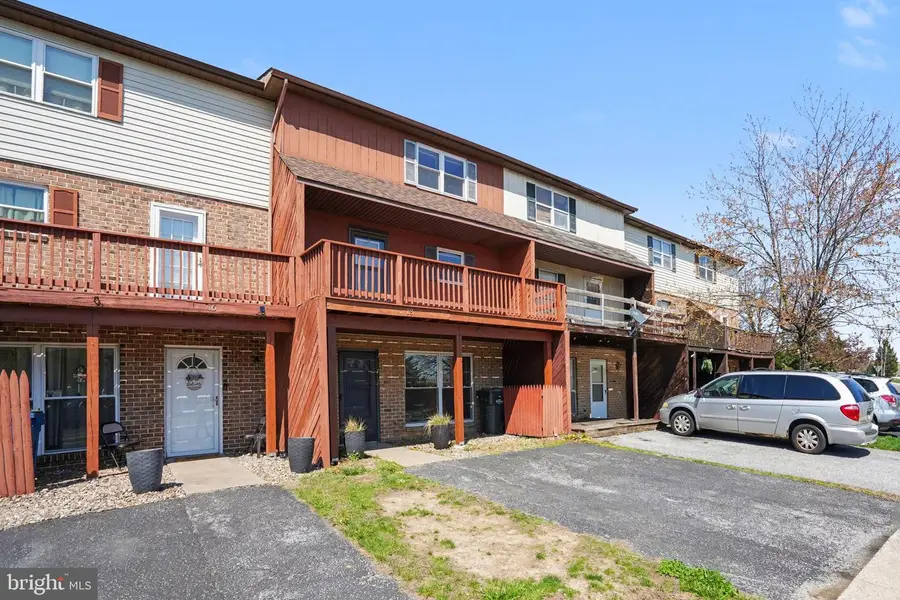 18 Dartmouth Ct, Mechanicsburg, PA 17055 - #2