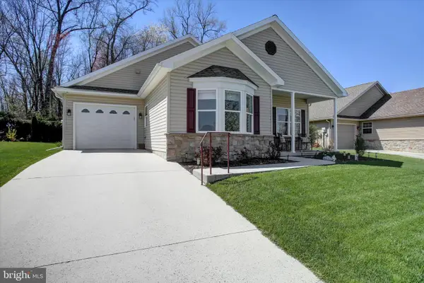 25 Colonial Court, SHIPPENSBURG, PA 17257