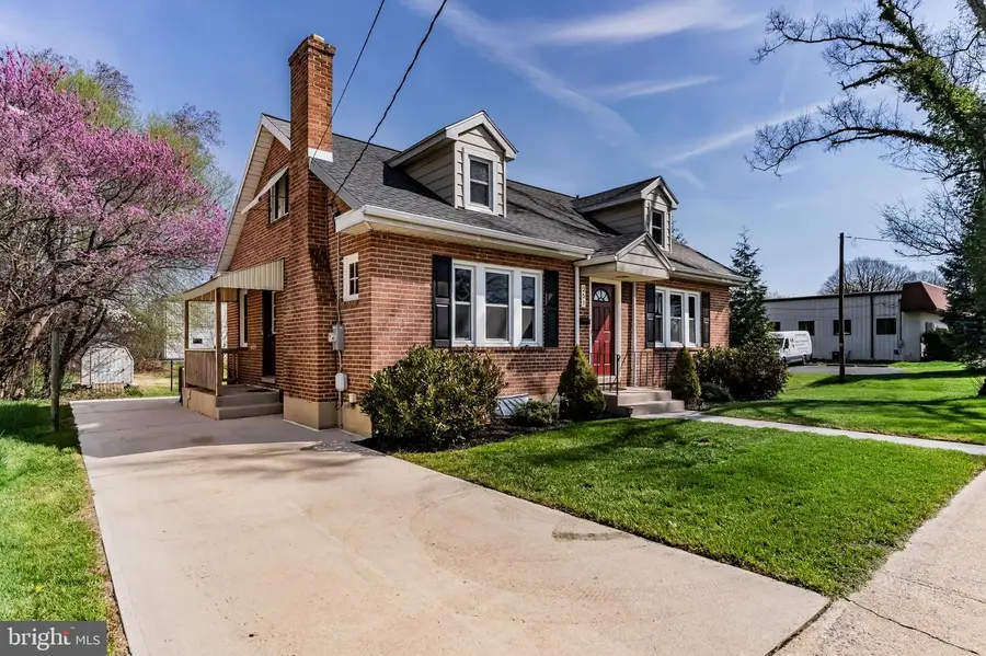 251 E Pomfret St, Carlisle, PA 17013 - #2