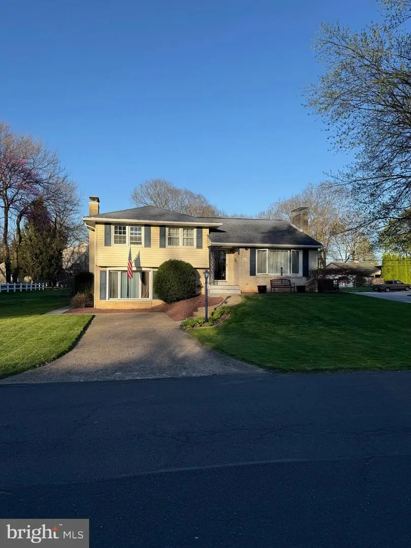 25 Oak Ave, Camp Hill, PA 17011 - #2