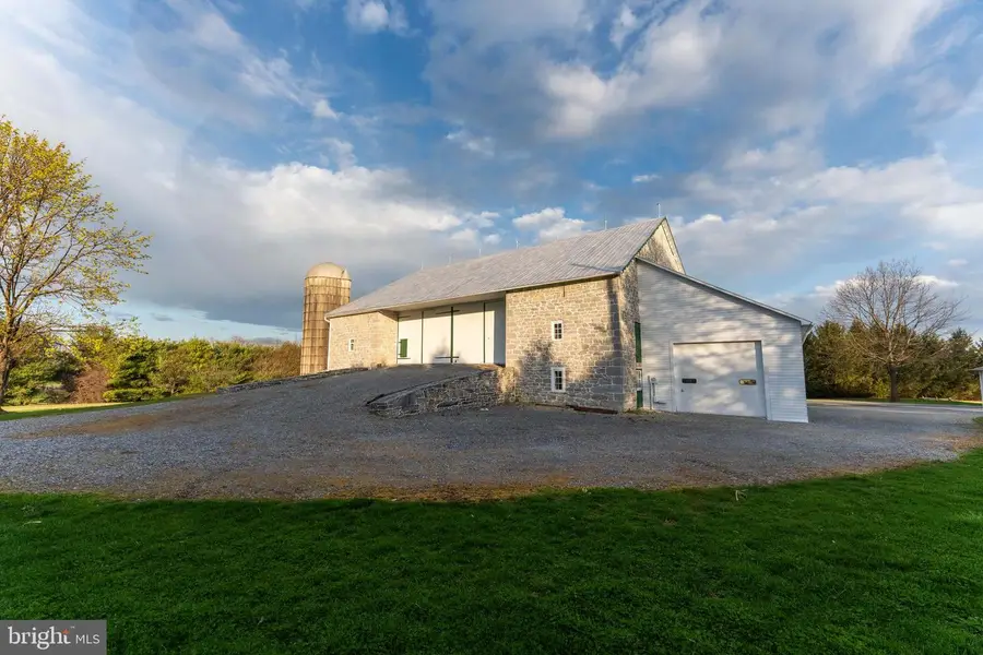 1122 W Trindle Rd, Mechanicsburg, PA 17055 - #3