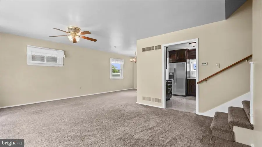 20 Kensington Dr, Camp Hill, PA 17011 - #3