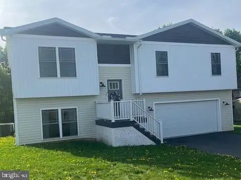 3 Walleye Drive, SHIPPENSBURG, PA 17257