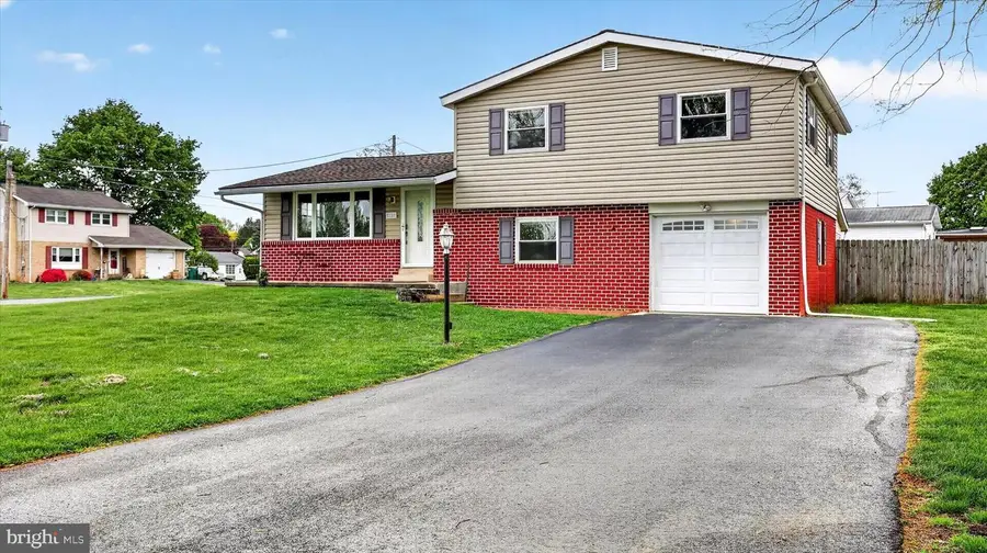 15 Buckthorn Drive, Carlisle, PA 17015 - #2