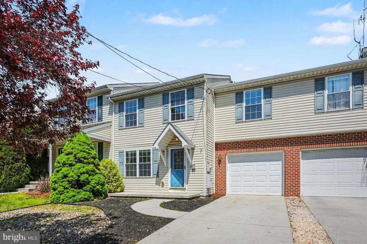 239 G St, Carlisle, PA 17013 - #1