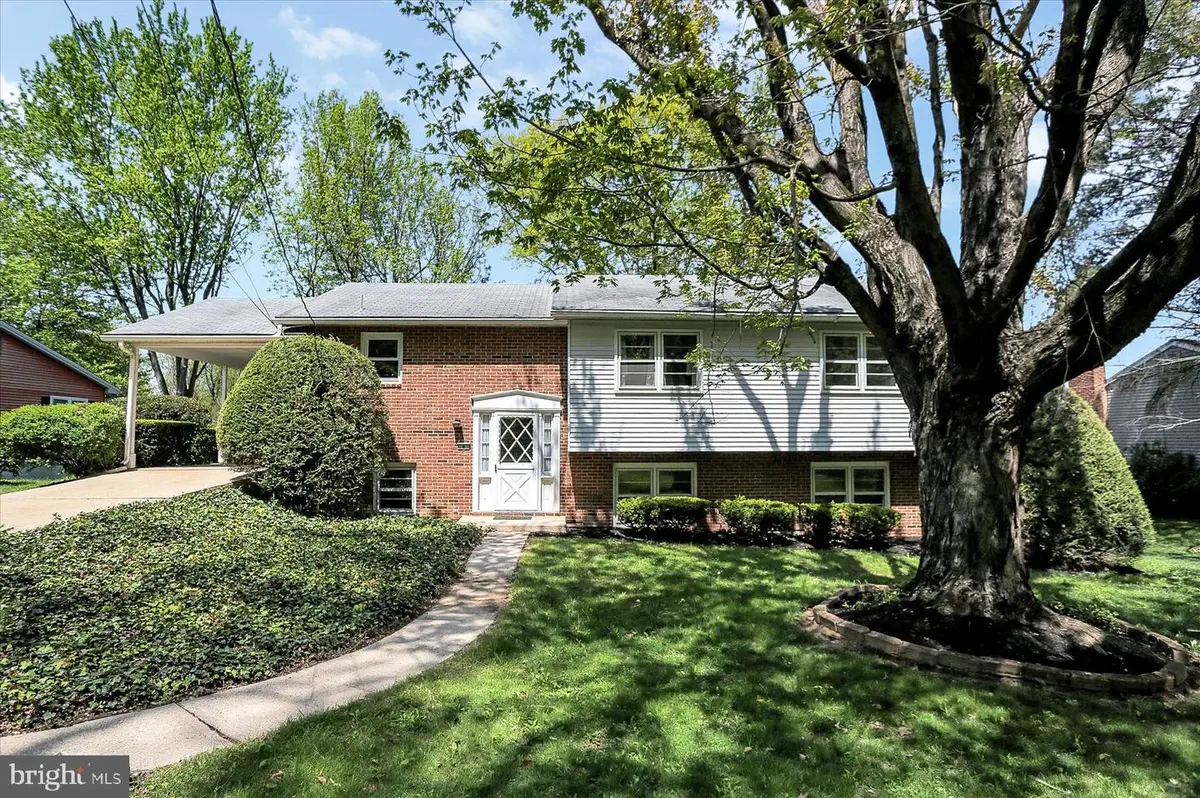 8 W Winding Hill Road, Mechanicsburg, PA 17055 - #1