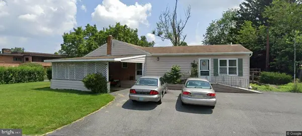 3799 Chestnut St, CAMP HILL, PA 17011