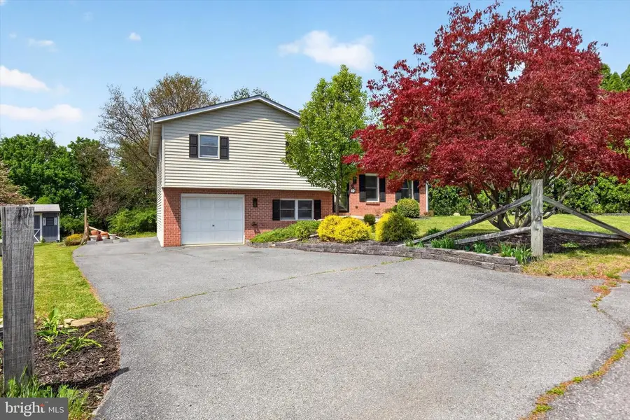 7 Lynn Ave, Newburg, PA 17240 - #2