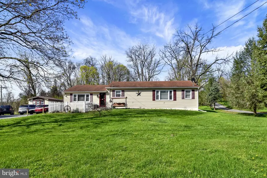 408 Penn St S, Shippensburg, PA 17257 - #2