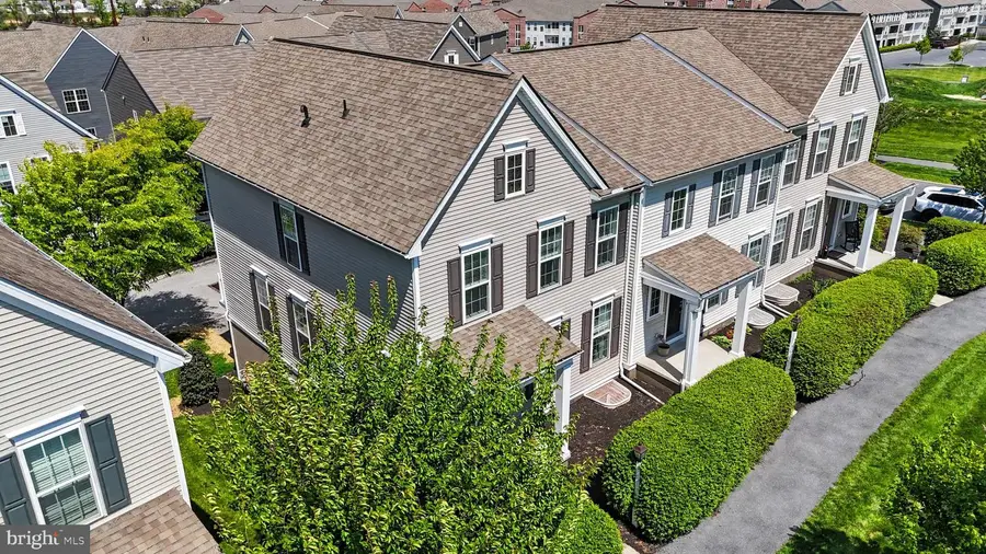 3256 Lark Way, Mechanicsburg, PA 17055 - #3
