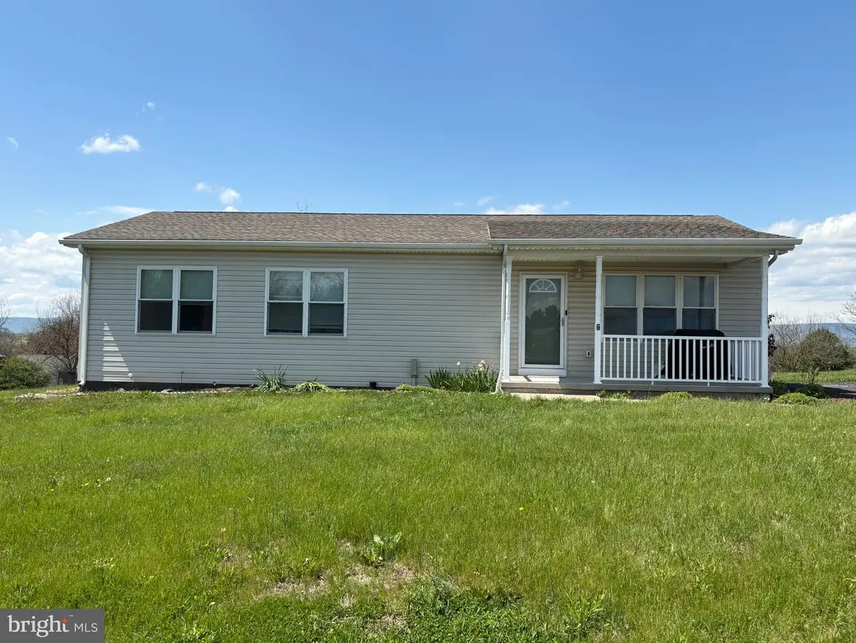6 Walleye Dr, Shippensburg, PA 17257 - #1