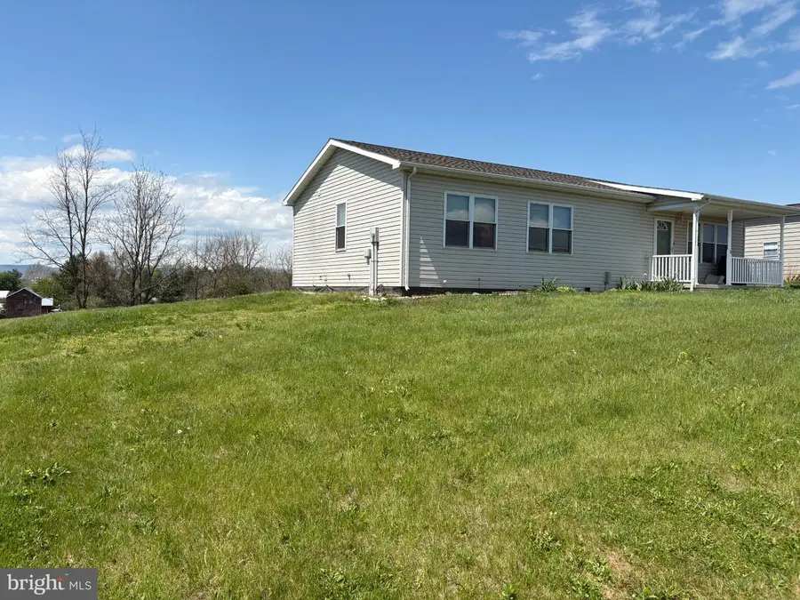 6 Walleye Dr, Shippensburg, PA 17257 - #2