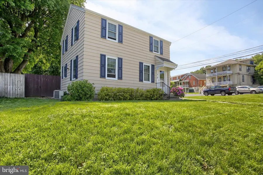 6 S 16th St, Camp Hill, PA 17011 - #2