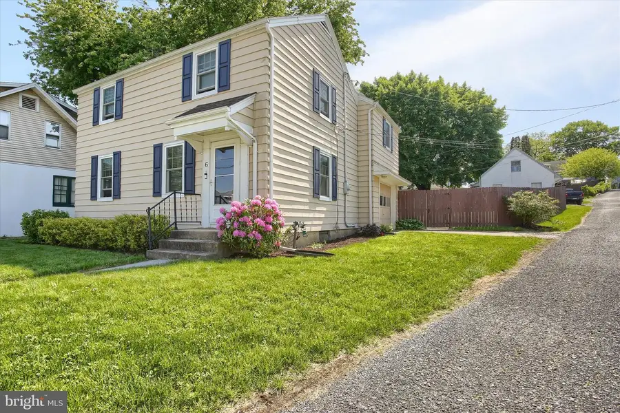 6 S 16th St, Camp Hill, PA 17011 - #3