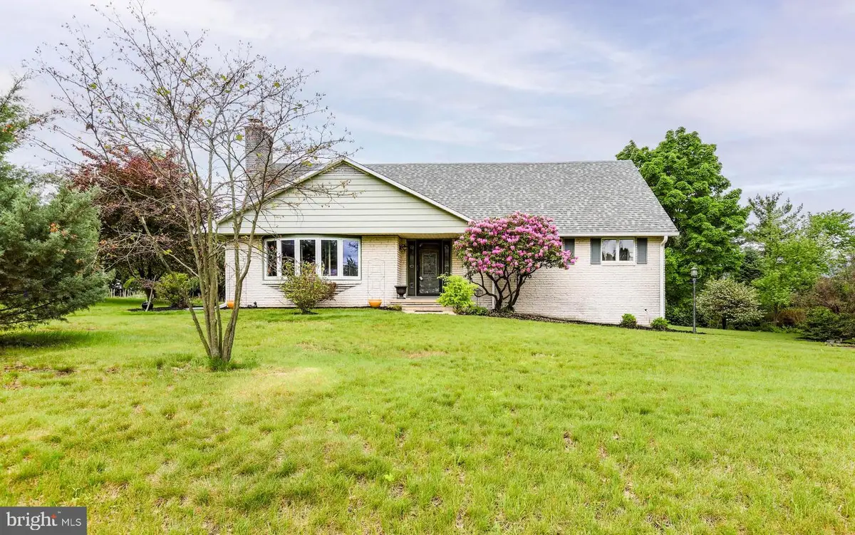 218 Three Square Hollow Rd, Newburg, PA 17240 - #1