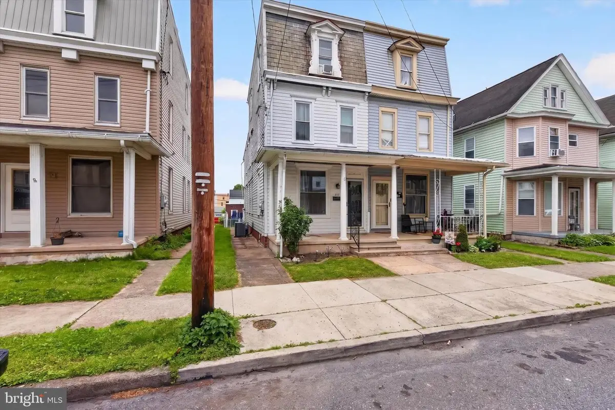 416 Fourth St, New Cumberland, PA 17070 - #1