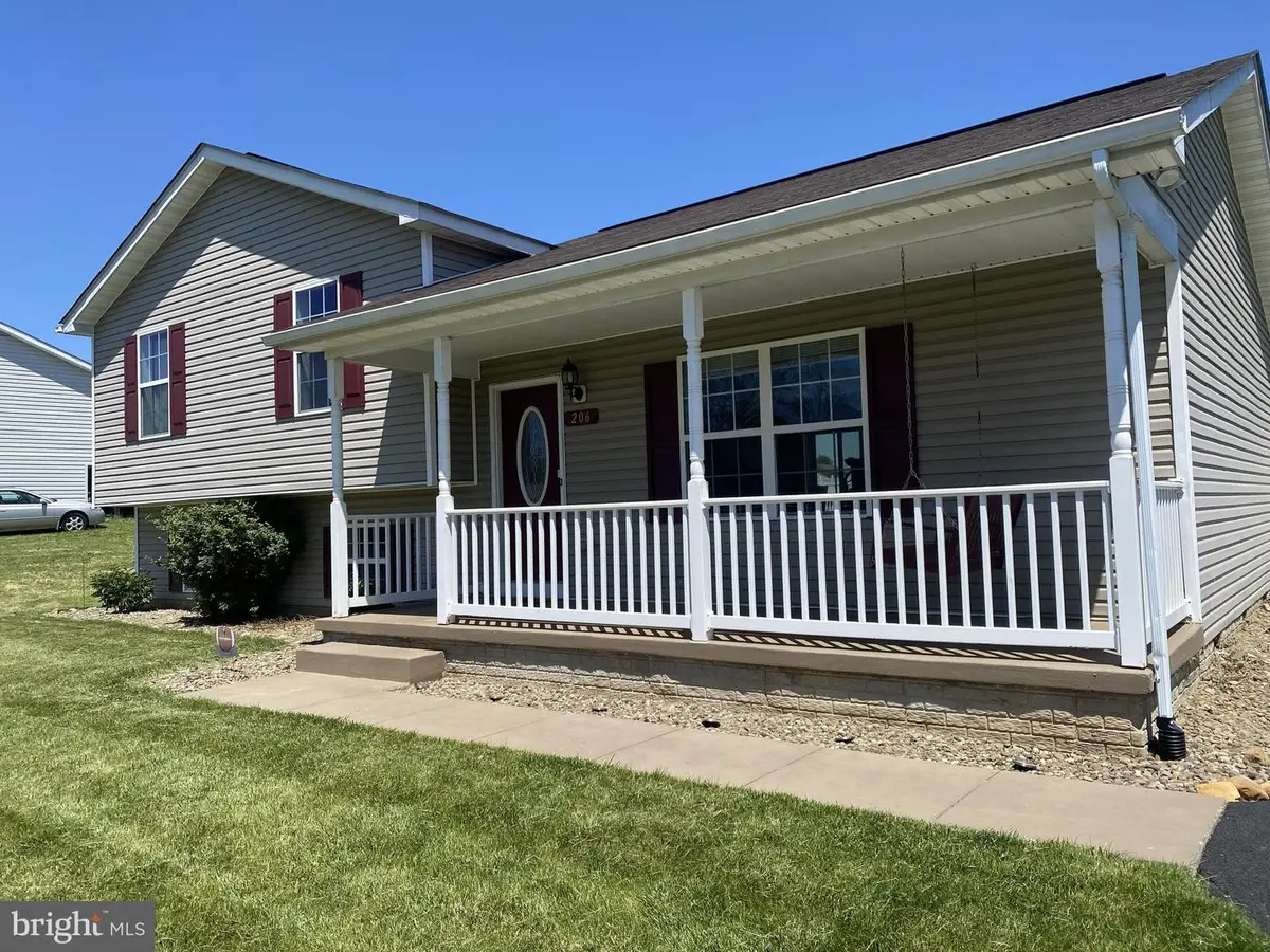 206 Pike Ct, Shippensburg, PA 17257 - #1