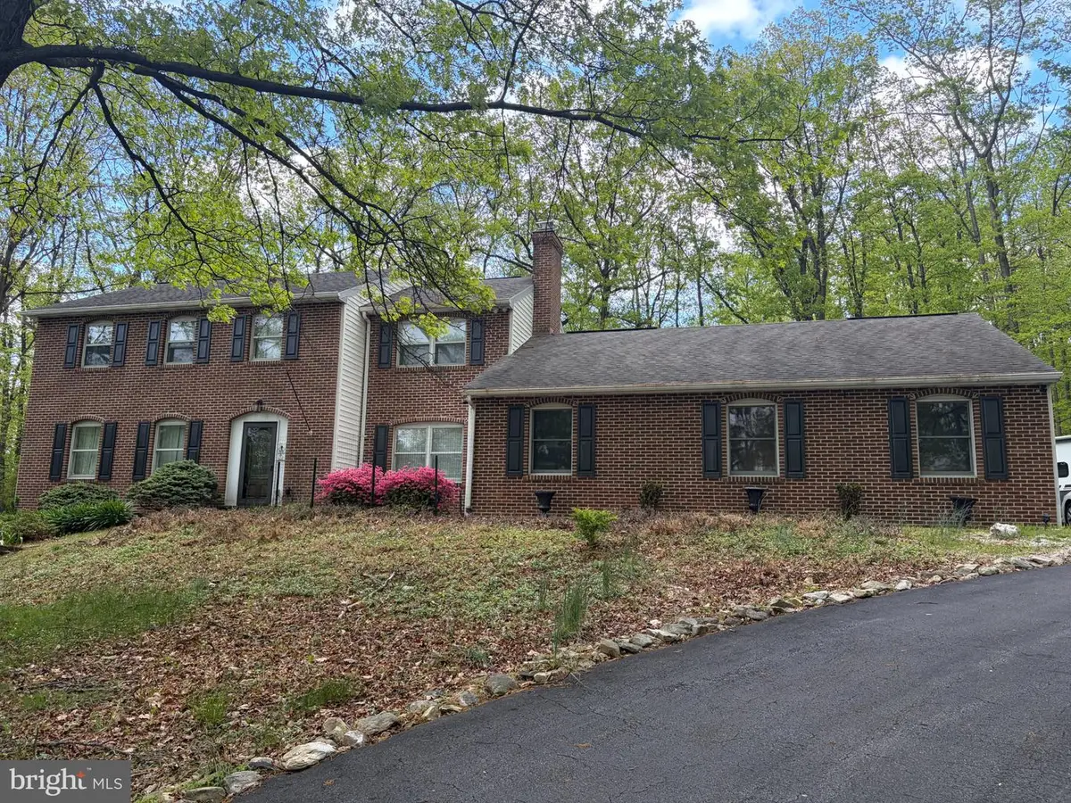 1231 Lindy Ter, Boiling Springs, PA 17007 - #1