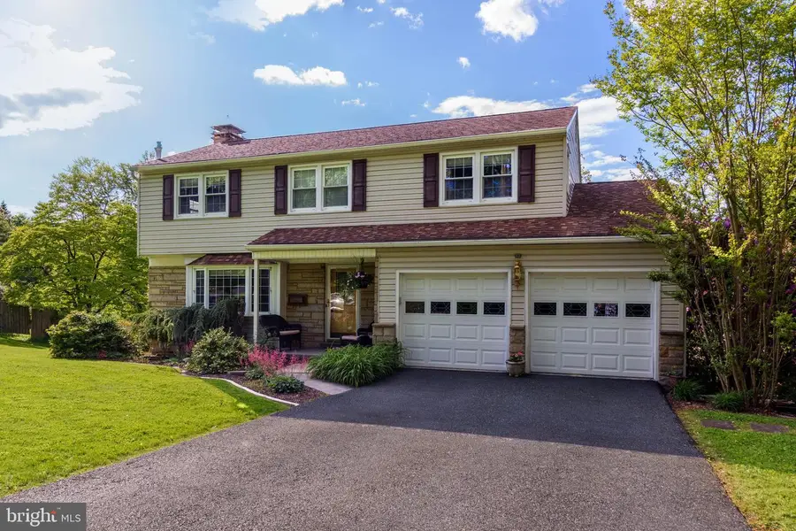 352 Blacksmith Rd, Camp Hill, PA 17011 - #2