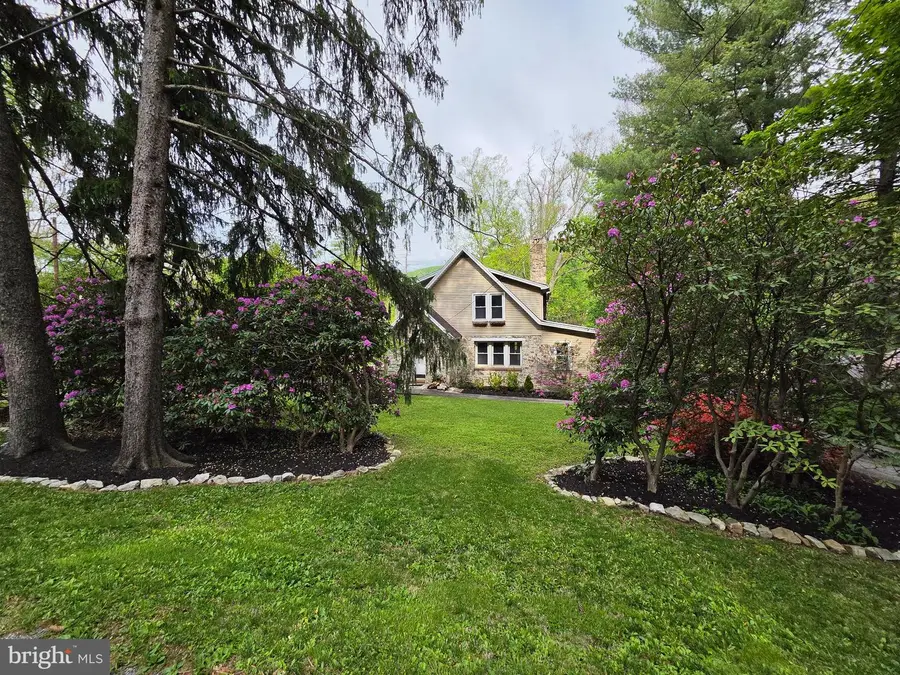 120 Yates Street, Mount Holly Springs, PA 17065 - #2