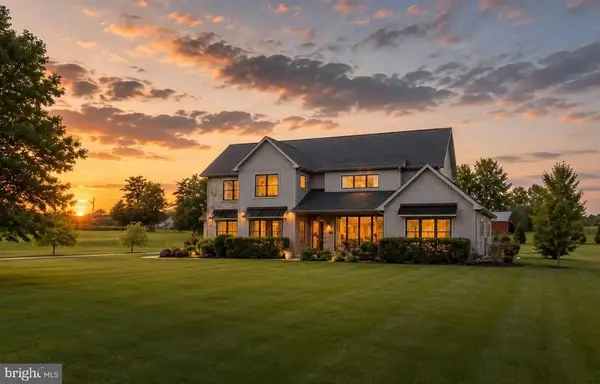 4 Walton Dr, CARLISLE, PA 17015