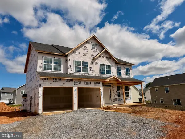 1810 Edgewood Dr, SHIPPENSBURG, PA 17257