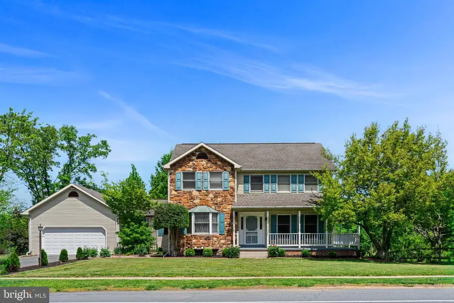 1035 Country Club Rd, Camp Hill, PA 17011 - #2