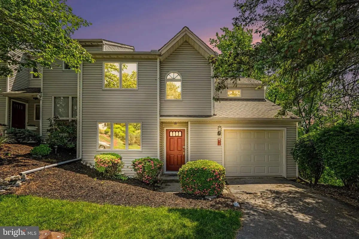 1740 Creek Vista Dr, New Cumberland, PA 17070 - #1