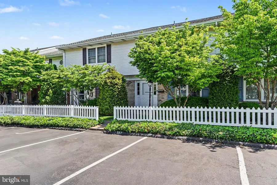 137 W Vine St, Shiremanstown, PA 17011 - #2
