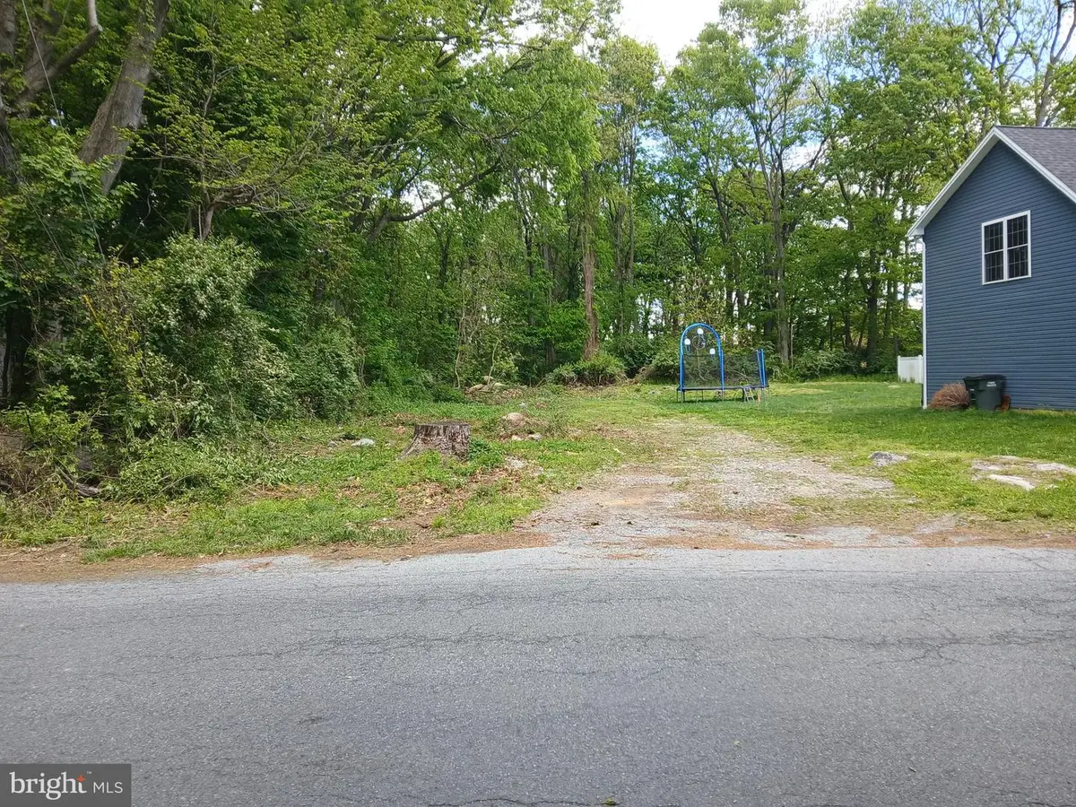 701 Belmont St, Mechanicsburg, PA 17055 - #1